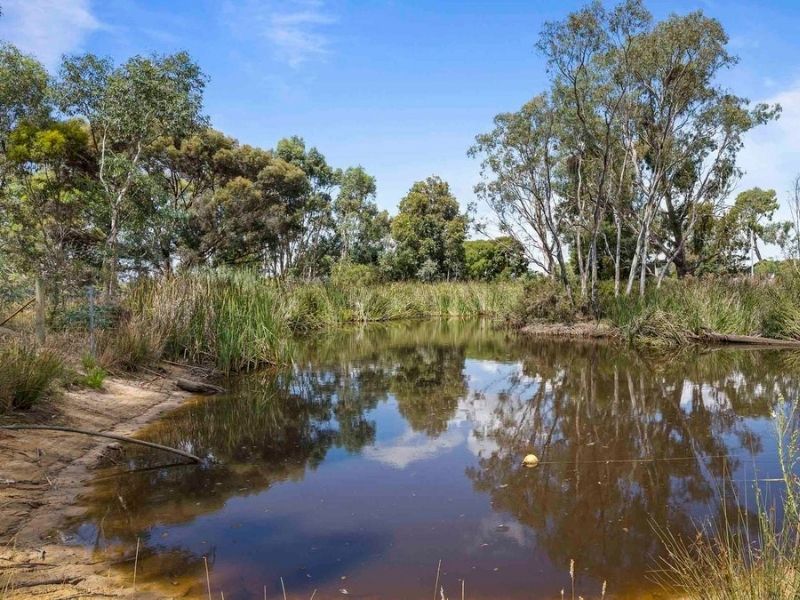 Classic Country Home Geelong 24